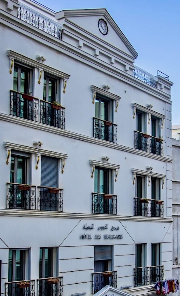 Front of property - Beaux Art Hotel - Downtown (Algiers)
