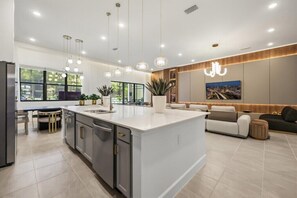 Interior - 15 BD/ 16.5 BA/ Paradiso Grande (11133 MB) (Orlando)