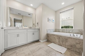 Hair dryer, towels - 2 BD/ 2 BA/ Champions Gate (1137 DL) (Kissimmee)