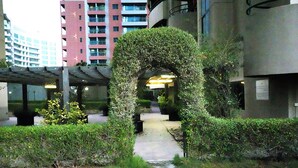 Exterior - Beautiful Partition Room in Tecom (Dubai)