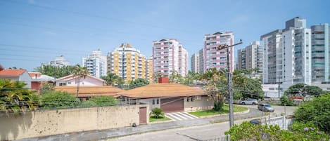 Basic Apartment | Exterior