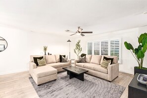 Smart TV, video games, offices - Rose Haven - Old Town, Heated Pool, Spa, Game Room (Scottsdale)