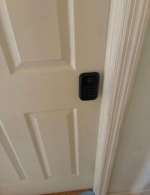 Miscellaneous -  1-bedroom apartment with AC in  Syosset (Syosset)