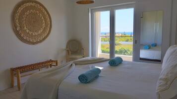 7 bedrooms, iron/ironing board, WiFi, bed sheets