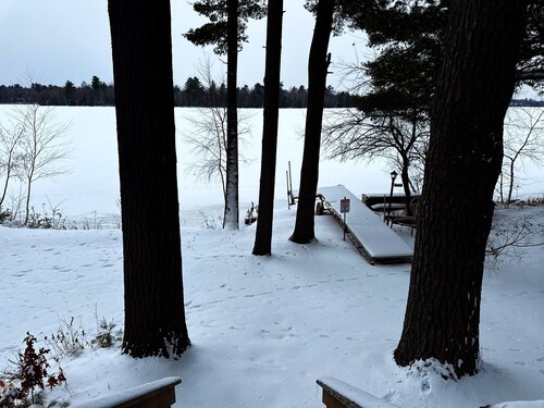 Foster's Lakeside - Sandy Shore with Snowmobile Access & Year-Round Fun