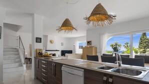 Uklassifisert bilde, 4 av 30, knapp