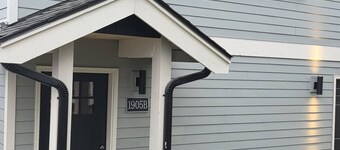 Brand-New Furnished 2BR 1 Bath Unit. Central Tacoma
