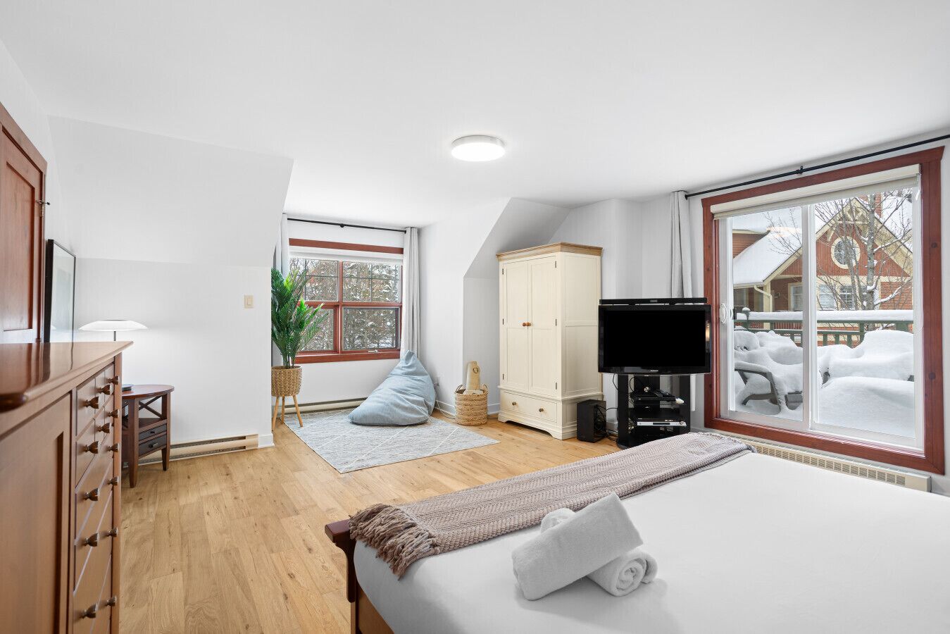 3 chambres, fer et planche à repasser, lit parapluie, Wi-Fi