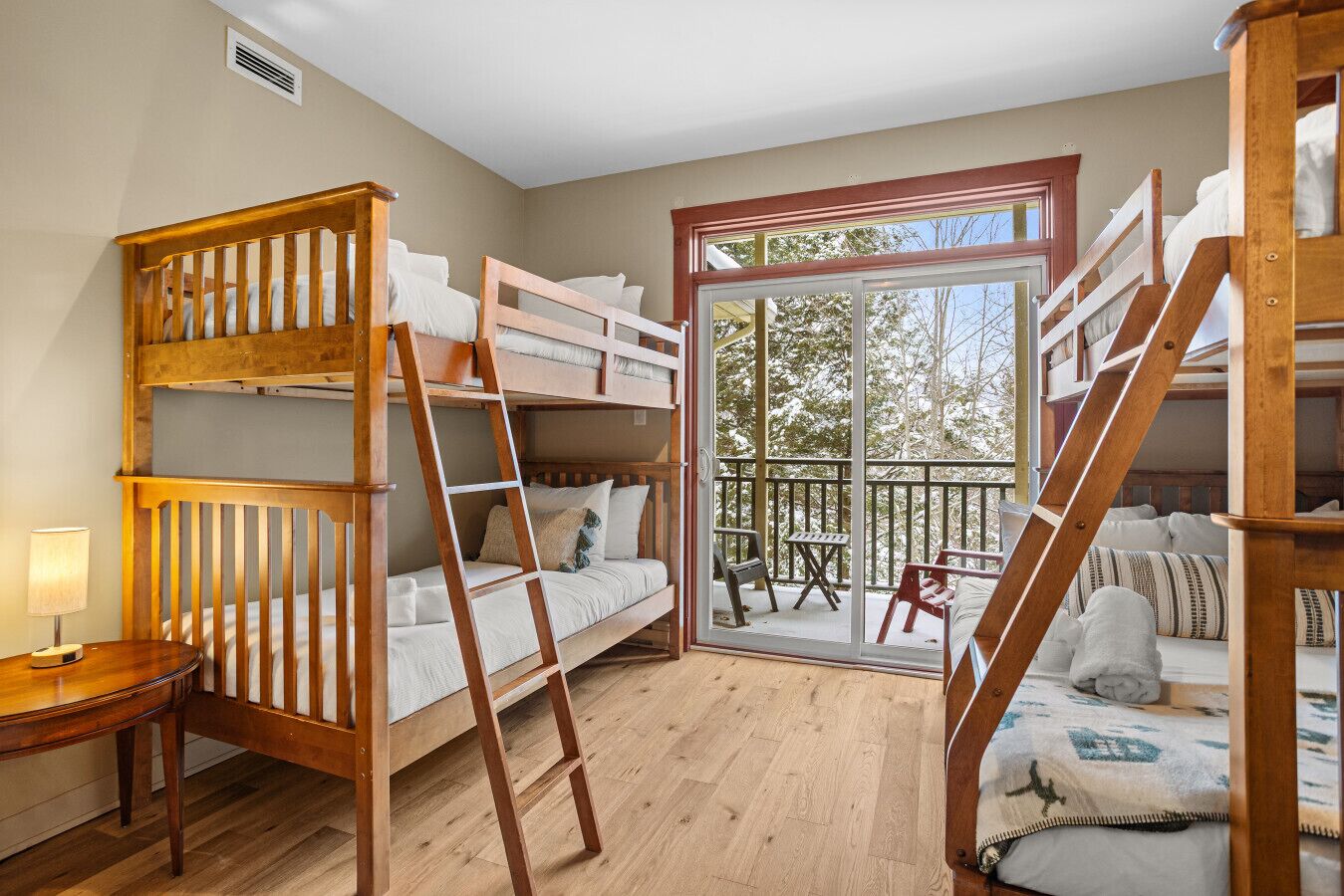 3 dormitorios, tabla de planchar con plancha, cuna de viaje y wifi