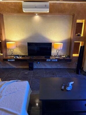 Iron/ironing board, internet, bed sheets - Luxury Ritz Villa - By Sinai Stays (South Sinai Governorate)