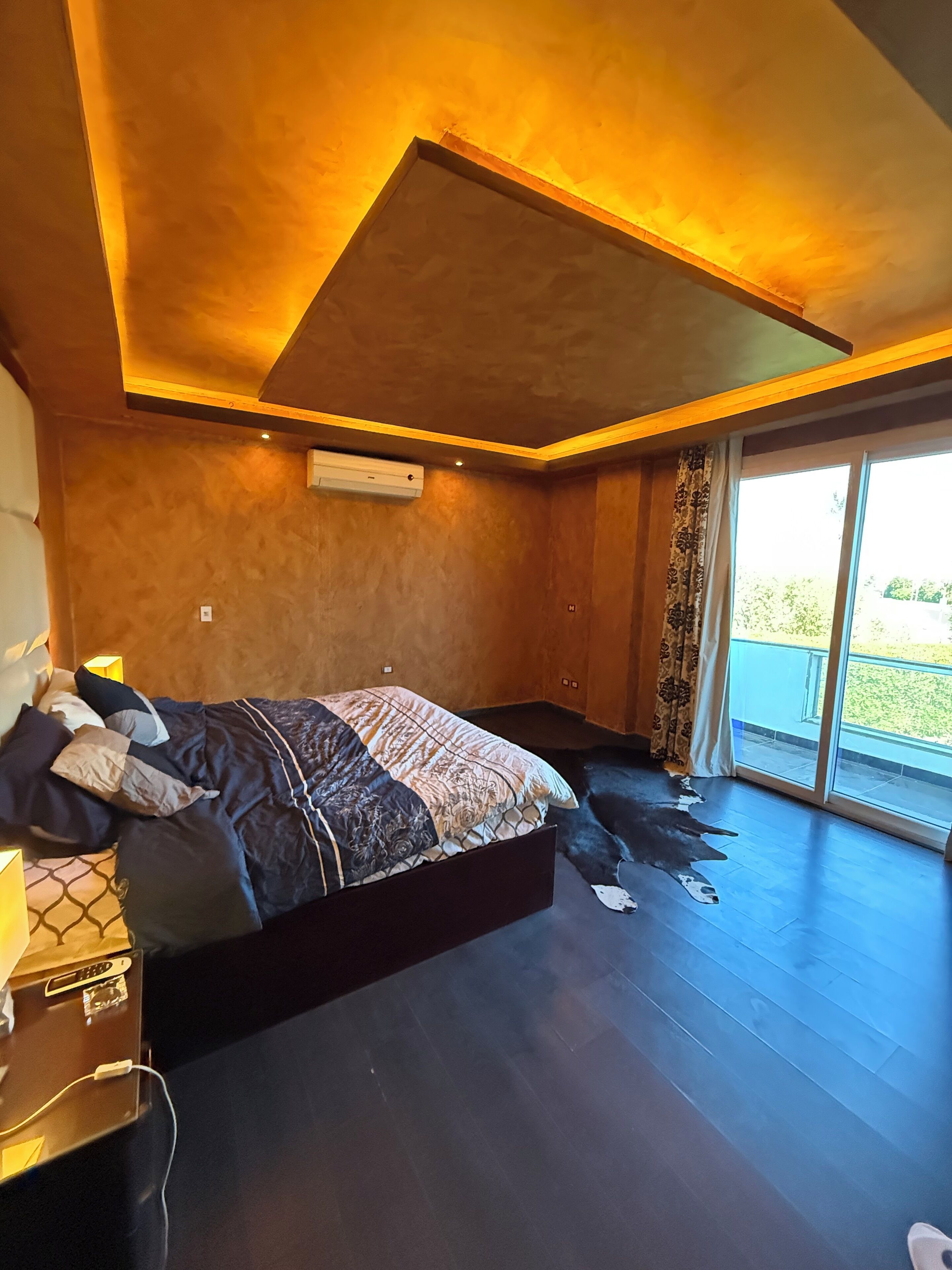 Fer et planche à repasser, accès Internet, draps fournis