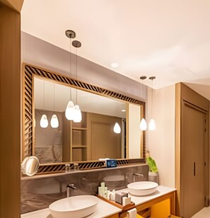 Bruser, boblebadekar, hårtørrer, bidet