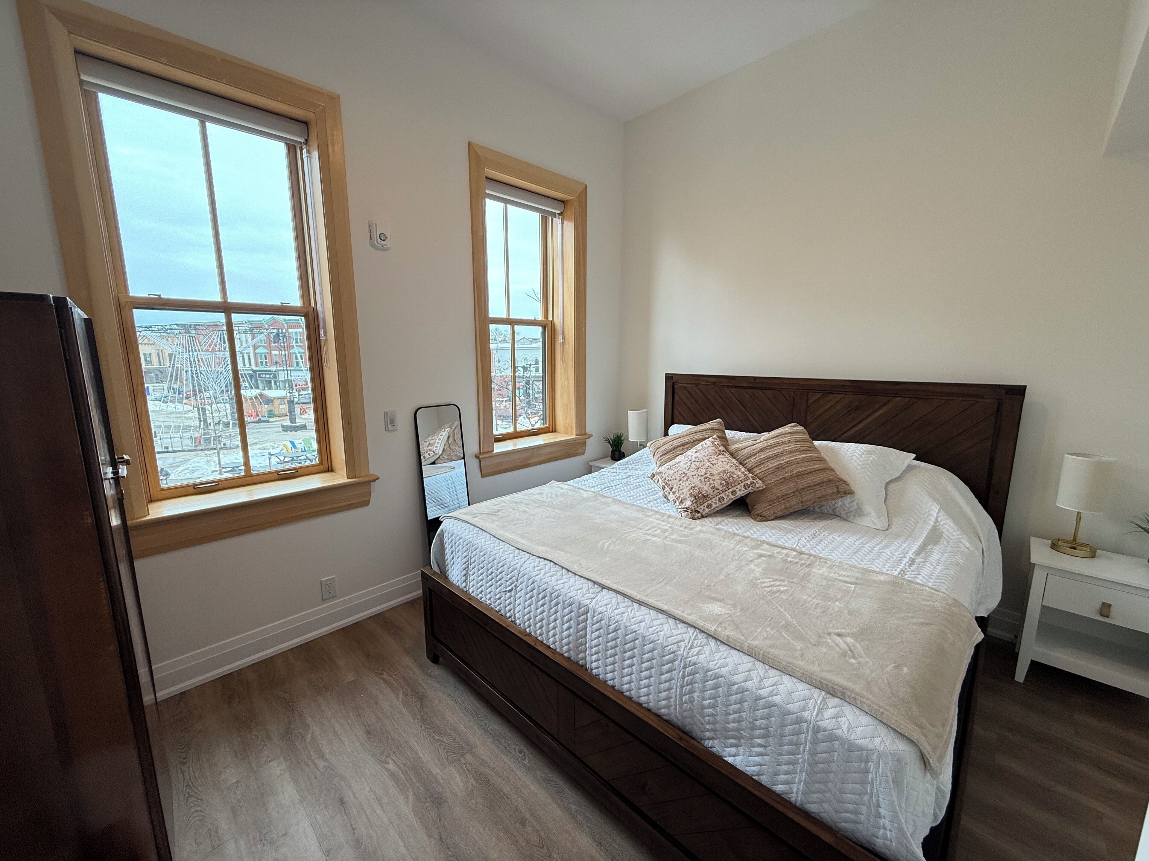 2 chambres, fer et planche à repasser, Wi-Fi gratuit, draps fournis