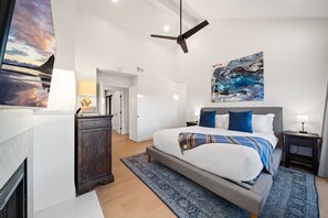 3 Schlafzimmer, Schreibtisch, Bügeleisen/Bügelbrett, WLAN