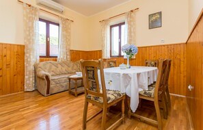 Dining - Awesome home in Gruda (Gruda)