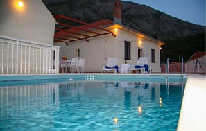 Pool - Awesome home in Gruda (Gruda)
