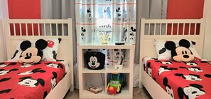 4 bedrooms, iron/ironing board, travel crib, free WiFi