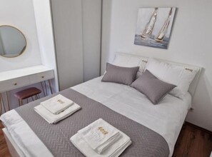 1 bedroom, iron/ironing board, Internet, bed sheets - Apartments Rivijera 1- One bedroom apartment III (Selce)