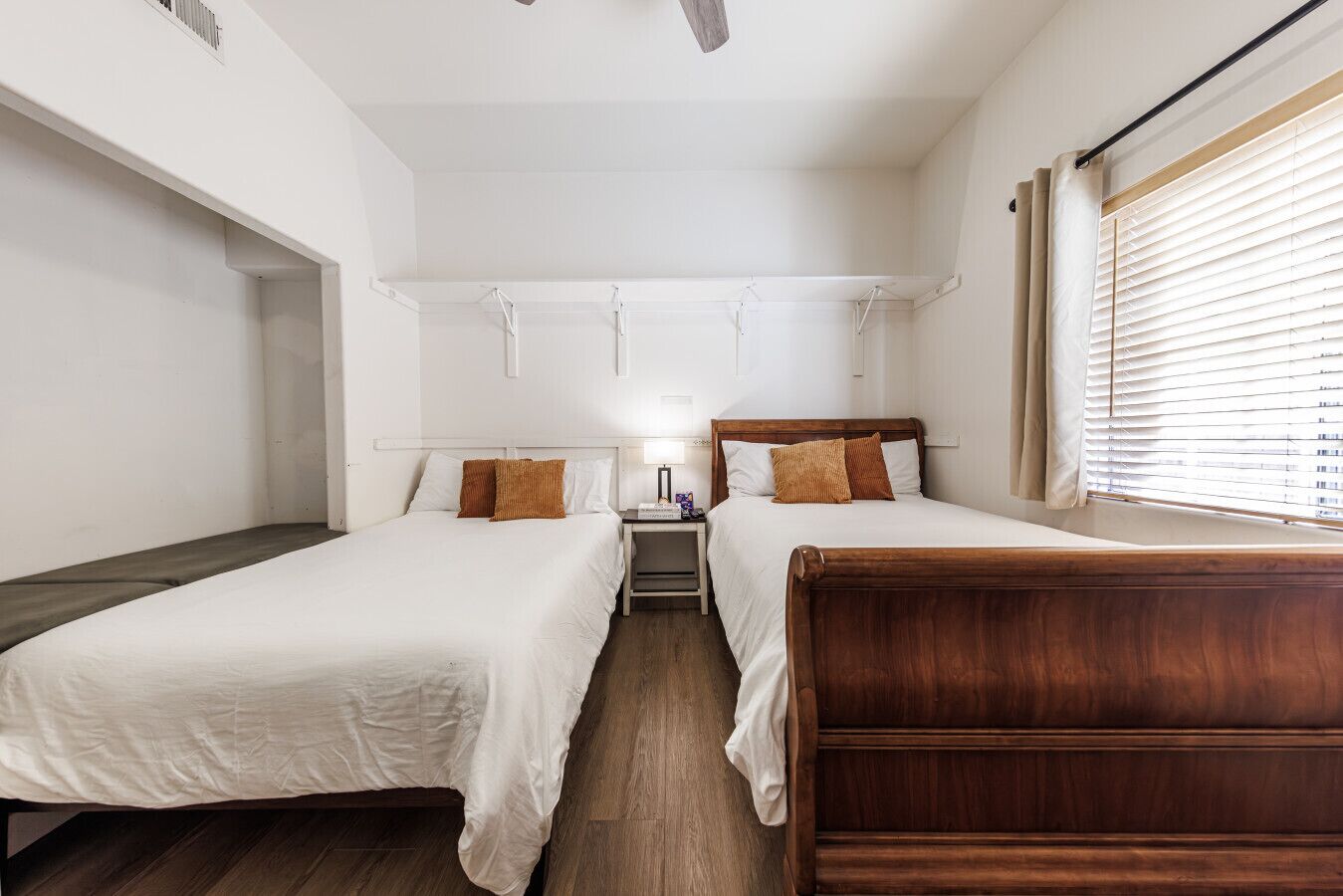 2 bedrooms, desk, iron/ironing board, free WiFi