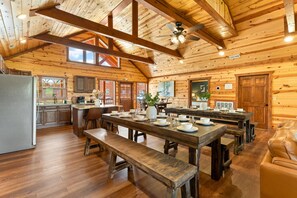 Dining - 8BR Smoky Mountain Lodge w/ Indoor Pool + Near Parkway (Sevierville)