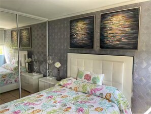 3 chambres, fer et planche à repasser, Wi-Fi gratuit, draps fournis