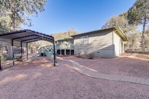 Property grounds - Payson Home w/ Yard & Deck: Pets Welcome! (Payson)