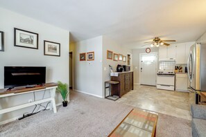 Fridge, microwave, stovetop, toaster