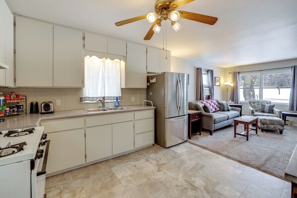 Fridge, microwave, stovetop, toaster