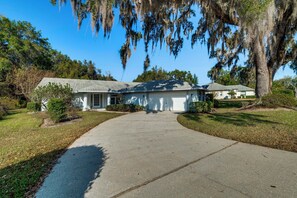 Exterior - Spacious Hernando Home: Community Pool + Lake! (Hernando)