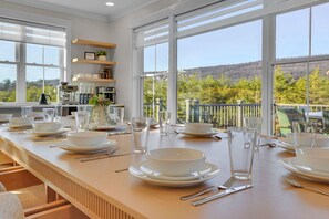 Dining - Laurel Run Lodge - Heated Pool | Hot Tub | Game Room | Perry County (Ickesburg)