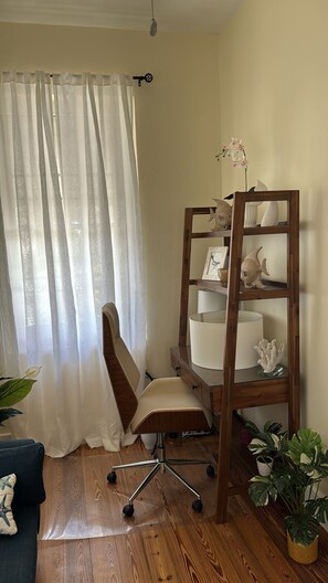 Interior - Beach House Near Carlisle Bay, Walk to Beach, Historic Charm, Sleeps 4-6 (Bridgetown)
