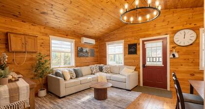 Bittergoose Cabin with Private Hot Tub, 2 Bedrooms - Near Raystown Lake