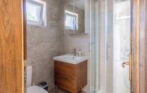 Shower - 1 bedroom amazing apartment in Veli Losinj (Veli Losinj)