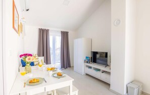 Dining - 1 bedroom amazing apartment in Veli Losinj (Veli Losinj)