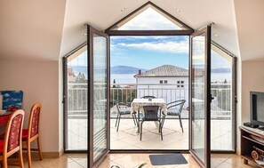 Dining - Beautiful apartment in Novi Vinodolski with WiFi (Novi Vinodolski)