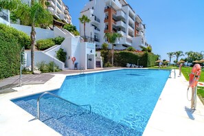 Pool - Apartment in Torrox With Sea Views (Torrox)