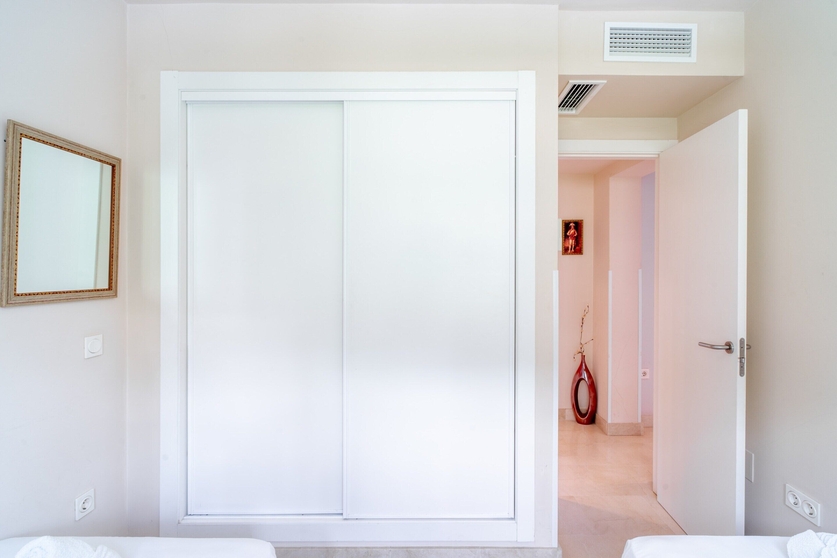 Apartament | 2 dormitoris i planxa i posts de planxar 