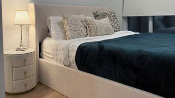 1 bedroom, iron/ironing board, travel cot, free WiFi