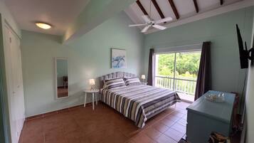 Luxury Villa, Partial Lake View | Desk, laptop workspace, soundproofing, free WiFi