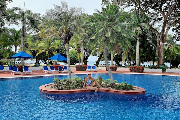 3 outdoor pools, open 9:00 AM to 5:00 PM, pool umbrellas, sun loungers