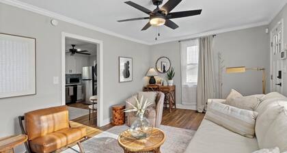 MinsDwntwn, Arena, Vista, USC 2 beds, 1 bath private parking, pets West Columbia