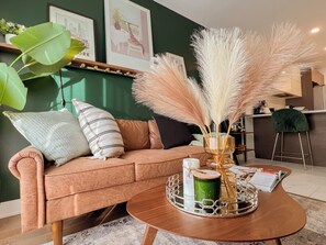 Smart TV - Charming Montréal Stay | Unit 205 (Montréal)
