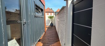 Tiny house with private terrace. Complete accommodation with independent access.