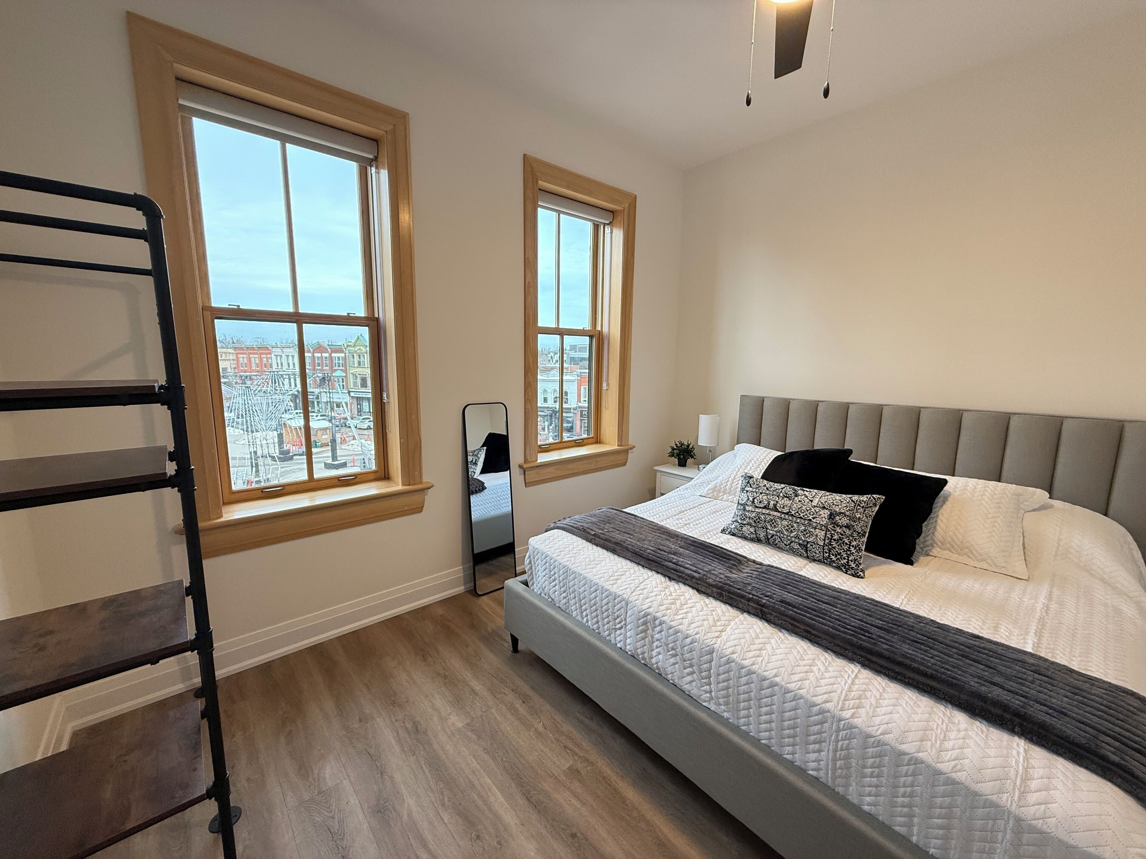 2 soverom, strykejern/-brett, wi-fi (inkludert) og sengetøy