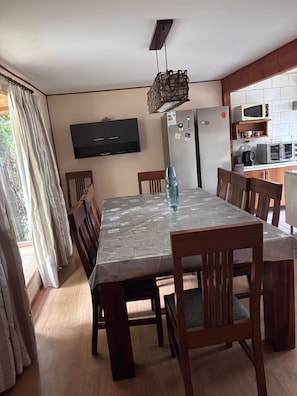 Dining - Large family home. Enjoy a spacious and fully equipped family home. (Araucanía)