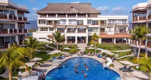 Pool - Beautiful Ocean view 2 BD Condo (Bajos de Chila)