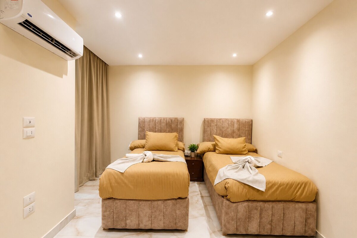 Basic Twin Room