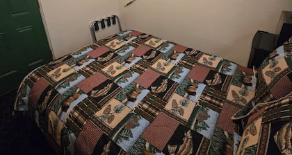 Enjoy a wonderful stay at a cozy lodge in Phippsburg