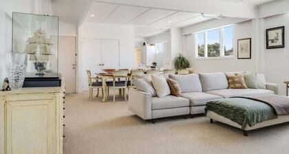 Hosts on the Coast The Whitianga Loft