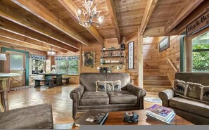 3 bedrooms - Black Bear Bungalow by Beyond Expectations (Gatlinburg)
